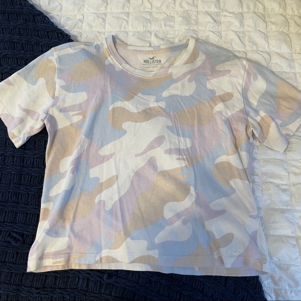 Hollister top